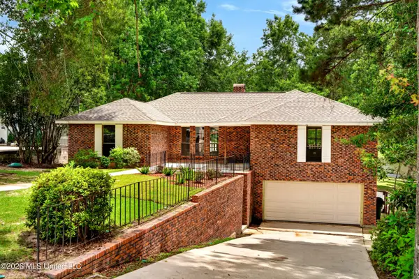 1008 E Lakeshore Drive, Carriere, MS 39426