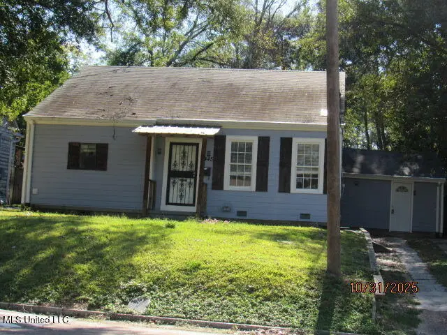 445 E Ridgeway Street, Jackson, MS 39206 - #2
