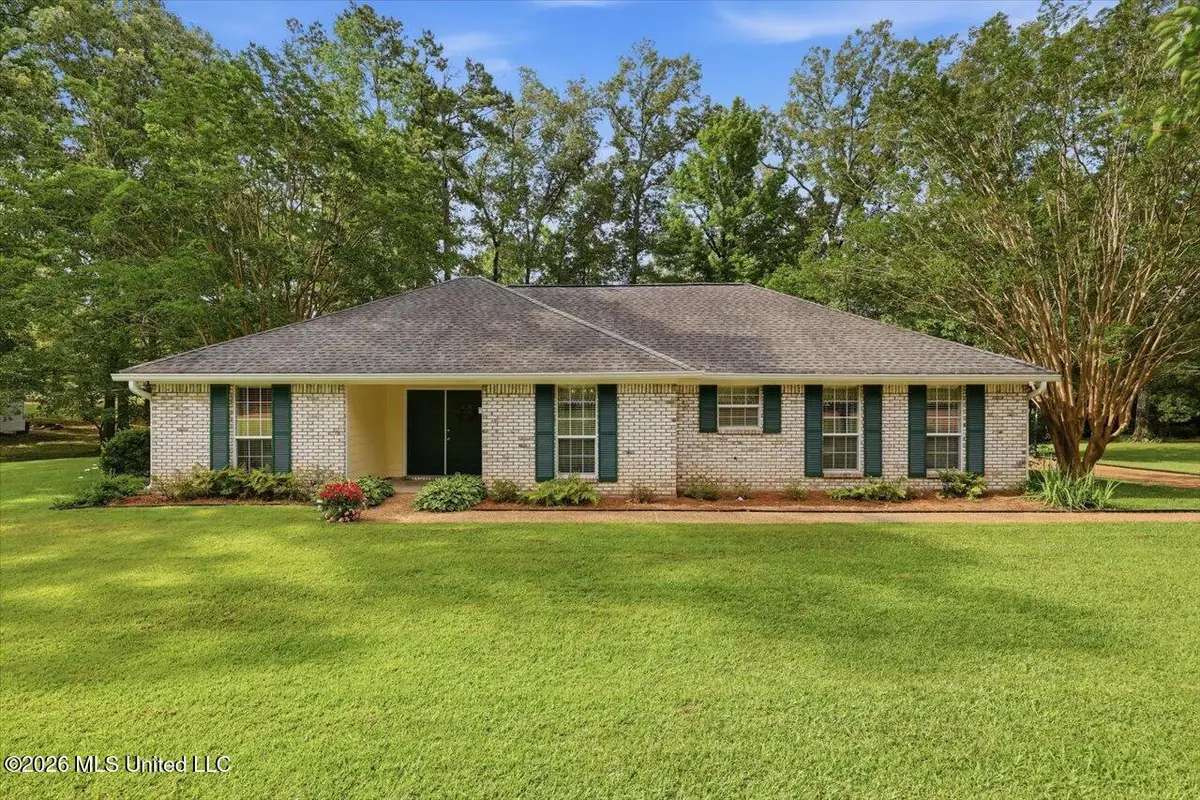 120 Robinson Cove, Byram, MS 39272 - #1