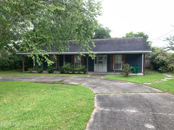 606 Beyer Drive, Bay Saint Louis, MS 39520