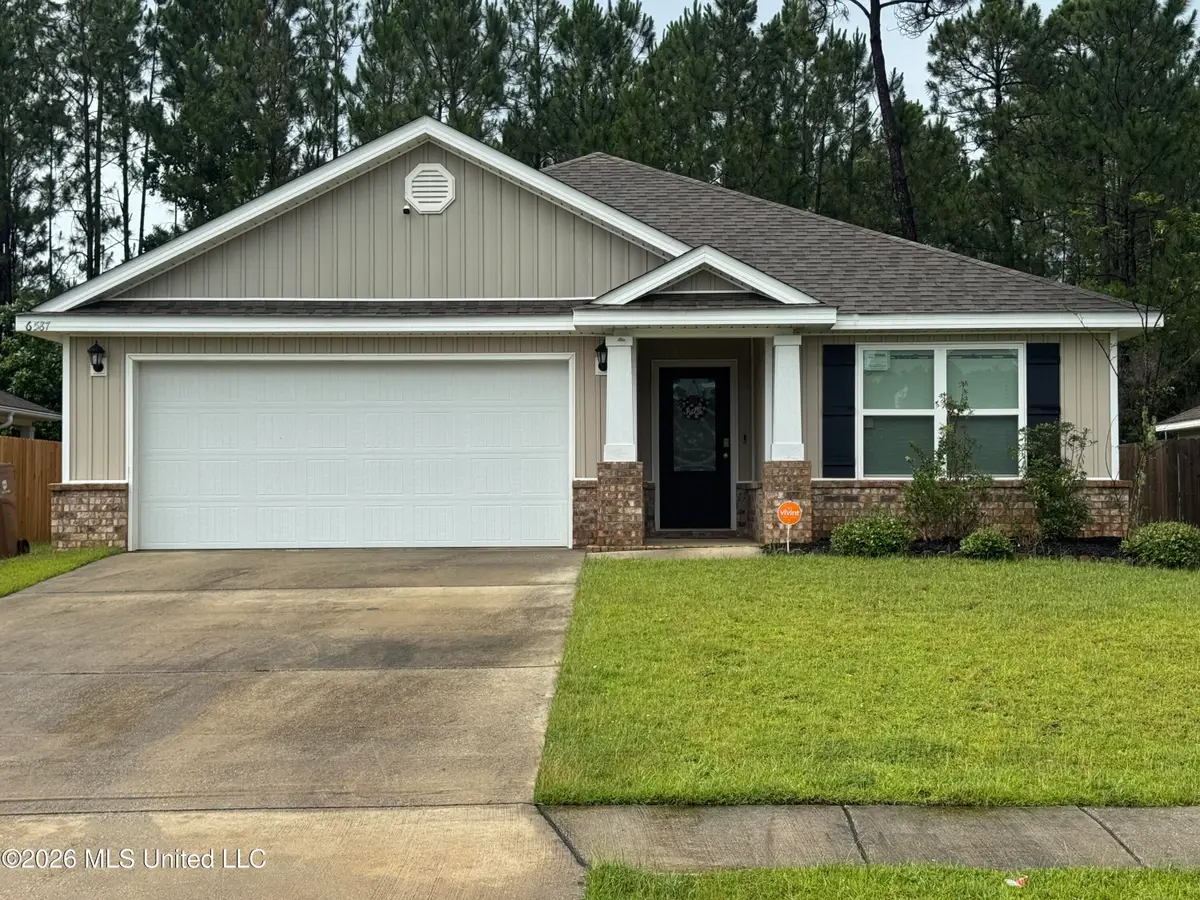 6587 Eastland Circle, Biloxi, MS 39532 - #1