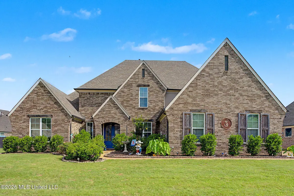 7314 E Hawks Crossing Drive, Olive Branch, MS 38654 - #1