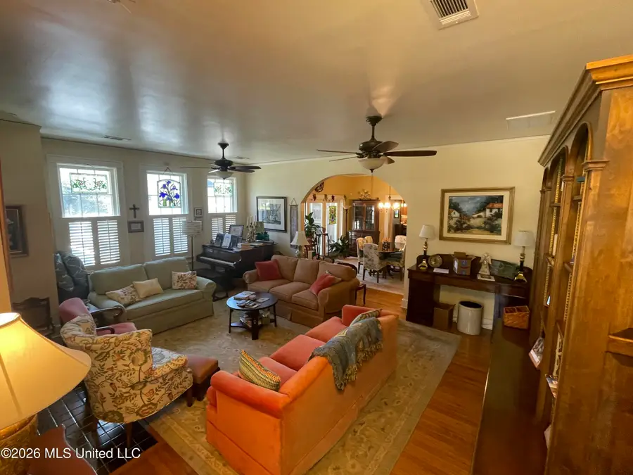 519 S Jackson Street, Brookhaven, MS 39601 - #3