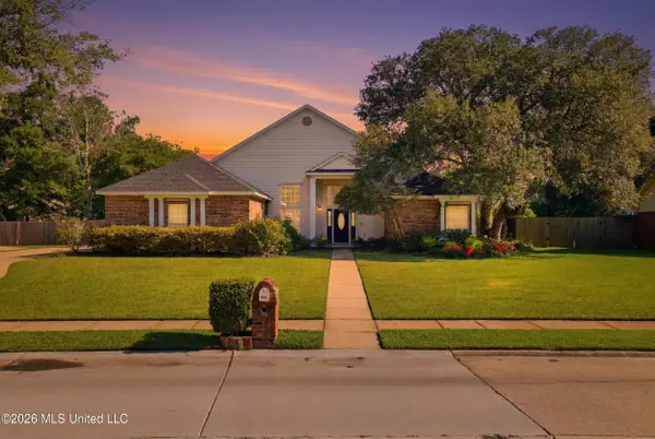 3815 Cabildo Place, Ocean Springs, MS 39564