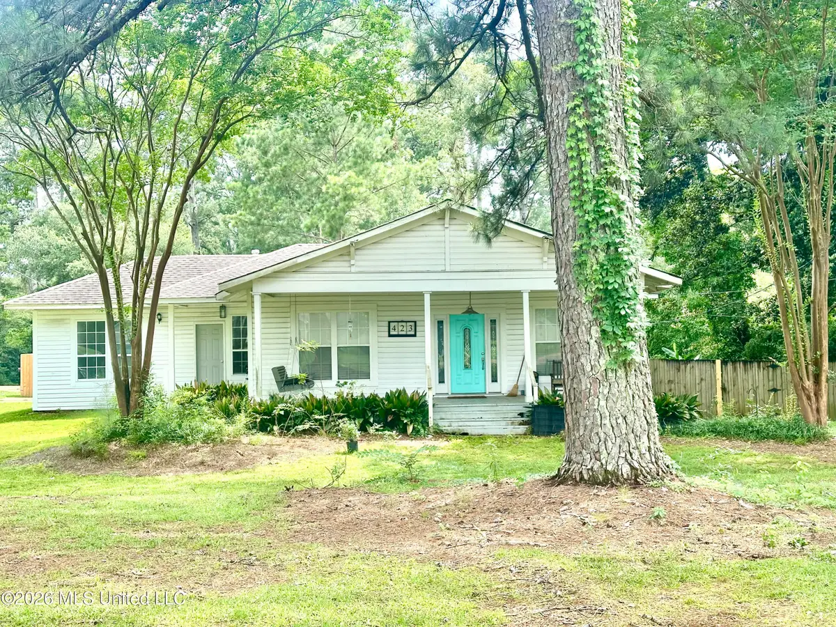 423 Natchez Avenue, Brookhaven, MS 39601 - #1