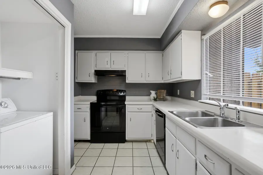 1255 E County Line Road, Jackson, MS 39211 - #3