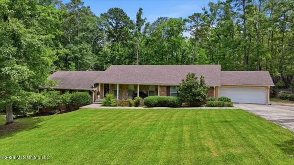 5 Rochelle Drive, Brandon, MS 39047