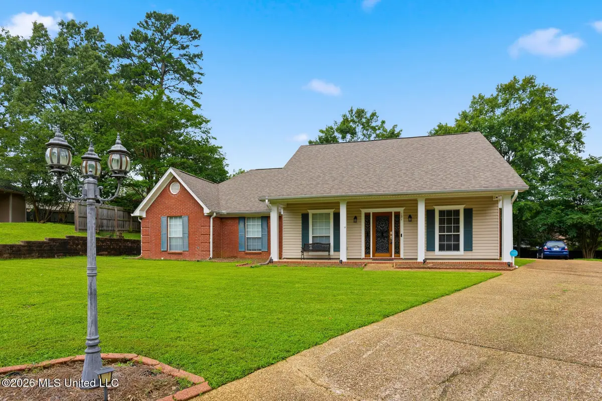 121 Deer Run, Pearl, MS 39208 - #1