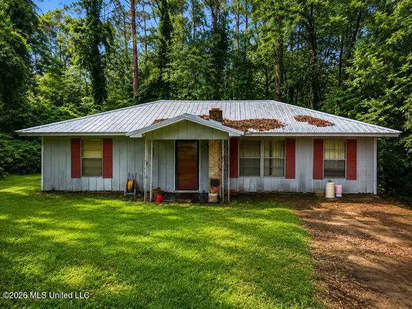 313 E Dewey Camp Drive, Florence, MS 39073