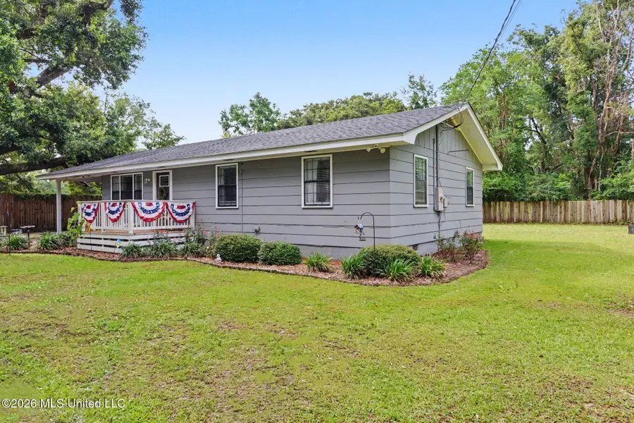 22107 Spence Street, Pass Christian, MS 39571 - #3