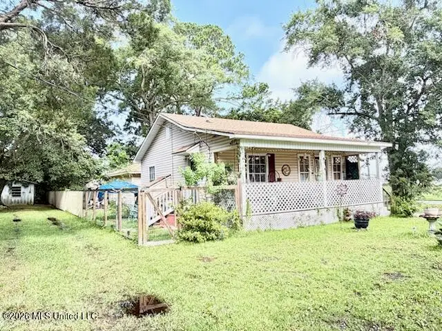 2411 11th Street, Pascagoula, MS 39567 - #2