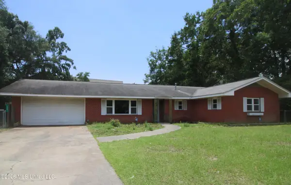325 Oakridge Circle, Biloxi, MS 39531