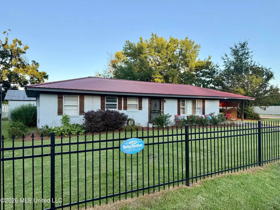 207 Coleman Street, Winona, MS 38967 - #2