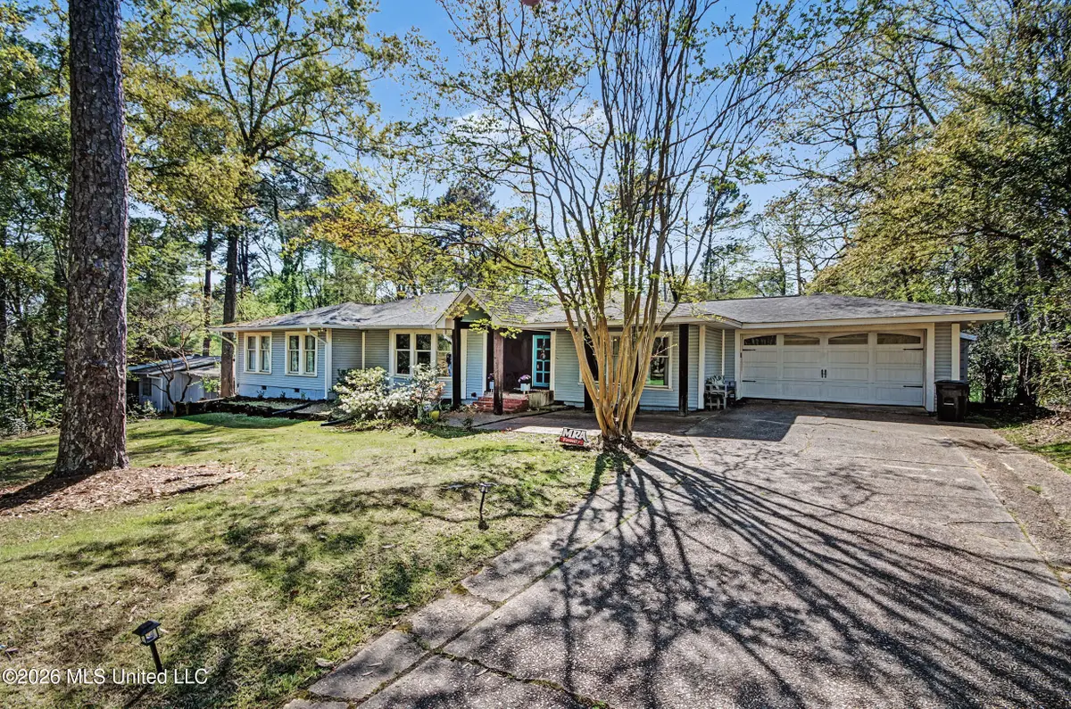 3919 Pinewood Drive, Jackson, MS 39211 - #1