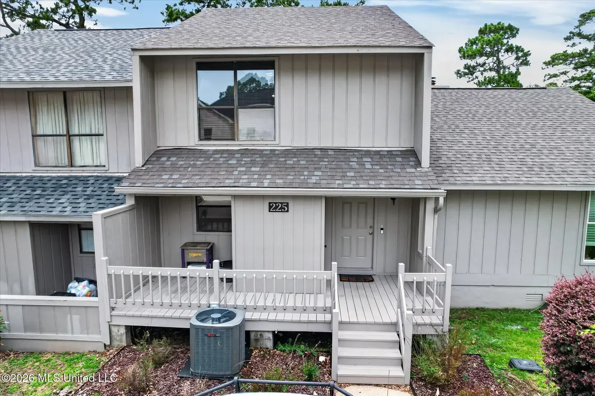 225 Highpoint Drive, Diamondhead, MS 39525 - #1