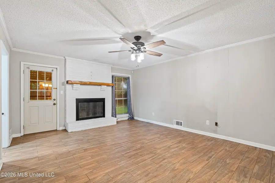 539 N Lake Shore Drive, Southaven, MS 38671 - #3