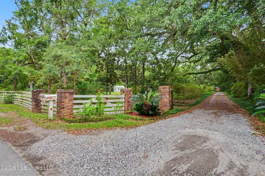 343 Lovers Lane, Ocean Springs, MS 39564 - #2