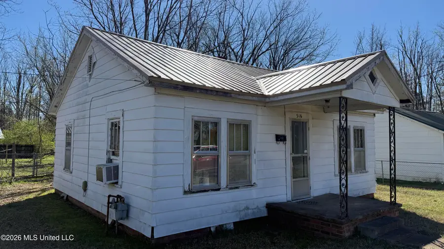 516 Highland Street, Corinth, MS 38834 - #3