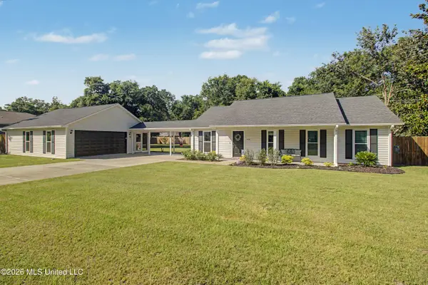 1404 Spruce Street, Ocean Springs, MS 39564