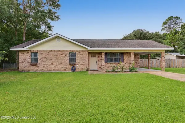 811 Villere Street, Waveland, MS 39576