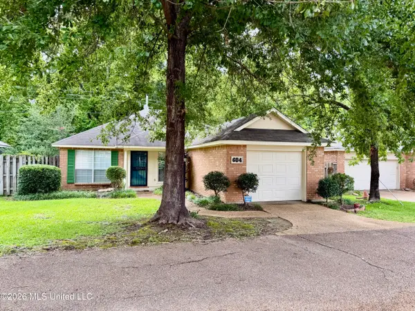 604 E Biscayne Cove, Clinton, MS 39056