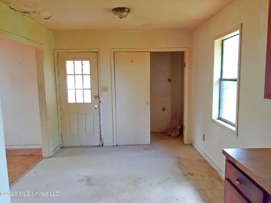 802 Gentle Ben Avenue, Yazoo City, MS 39194 - #3