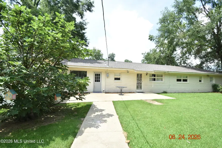 408 E Park Avenue, Greenwood, MS 38930 - #2