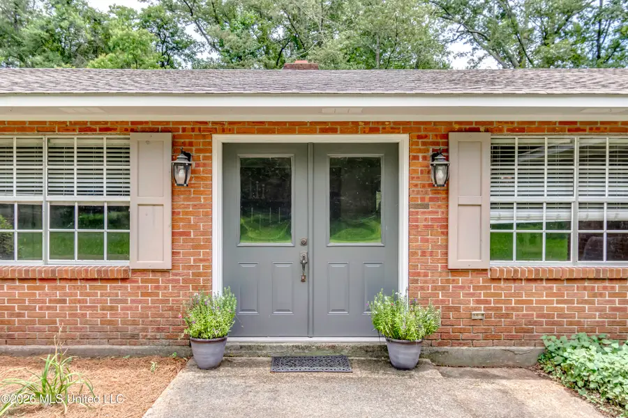 413 W Main Street, Raymond, MS 39154 - #2