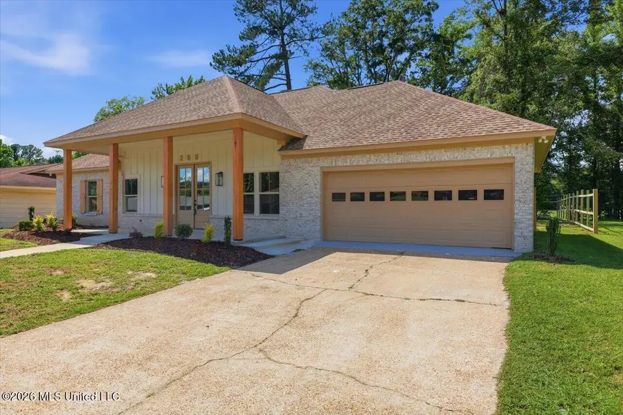 280 Fairfield Drive, Jackson, MS 39206 - #3