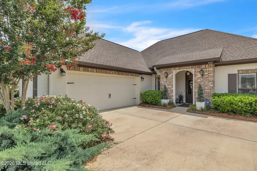 700 Easton Cove, Pearl, MS 39208 - #2