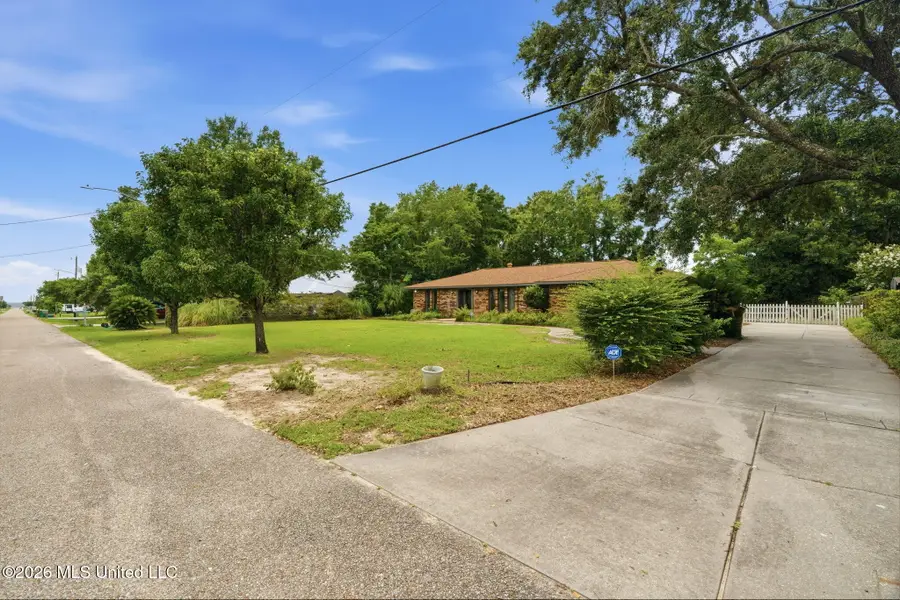 104 S Seashore Avenue, Long Beach, MS 39560 - #2
