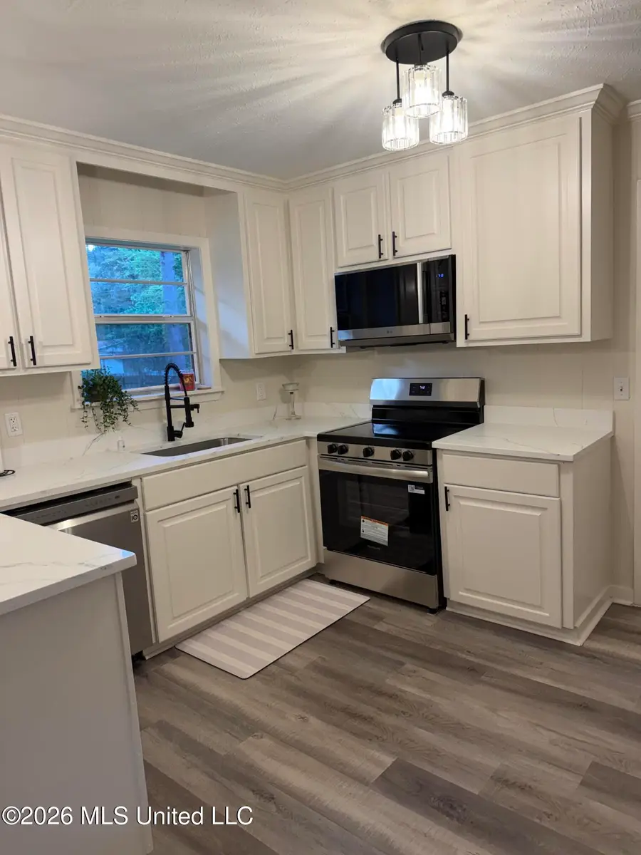 958 Watkins Place, Jackson, MS 39206 - #3