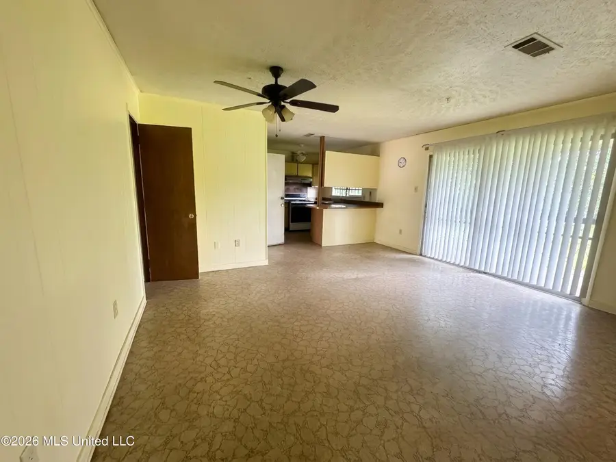 2002 Queensroad Avenue, Jackson, MS 39213 - #3