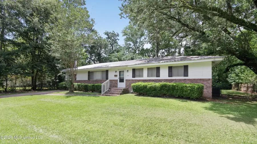 236 S Canton Club Circle, Jackson, MS 39211 - #2
