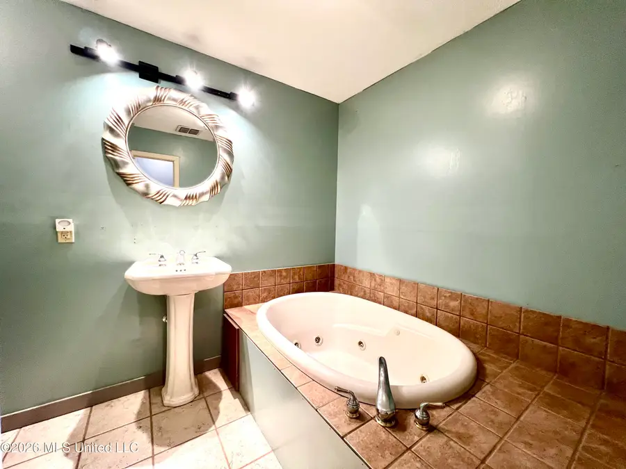 399 Freeman Rd Sw, Summit, MS 39666 - #3