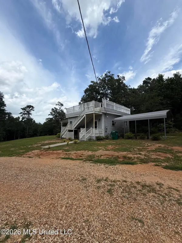 2009 Summit Holmesville Road, McComb, MS 39648
