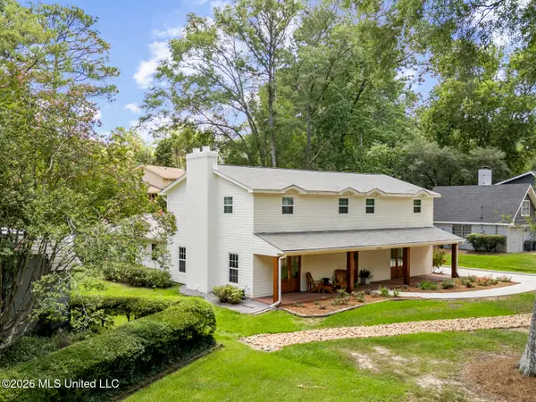 4408 Deer Creek Drive, Jackson, MS 39211