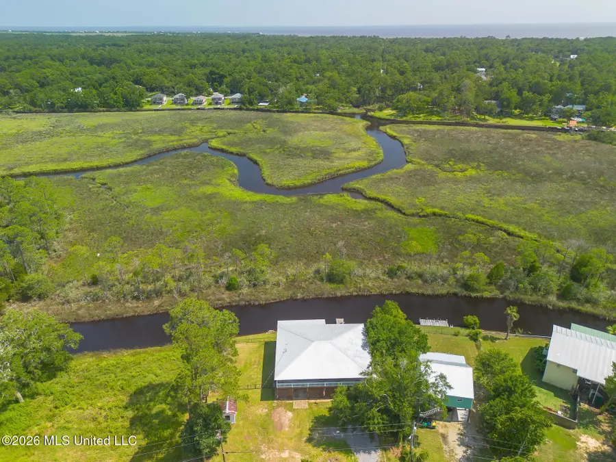 8821 Pickering Forrest Drive, Ocean Springs, MS 39564 - #3