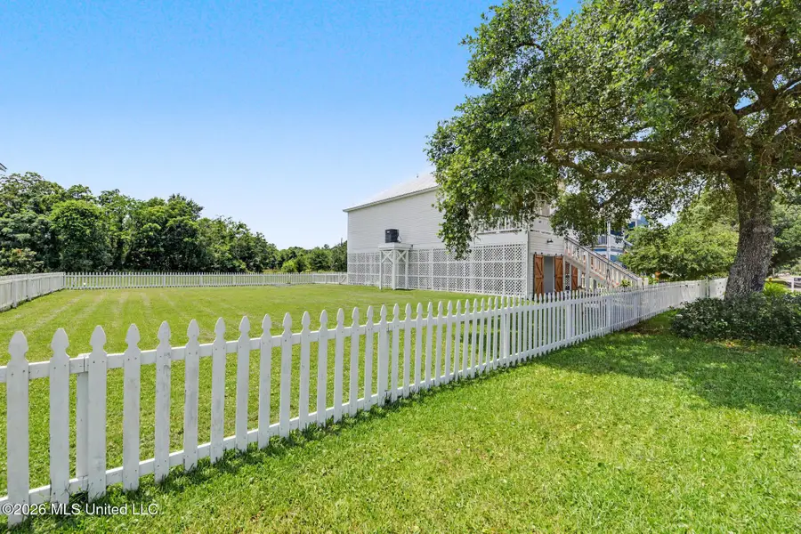 305 Davis Avenue, Pass Christian, MS 39571 - #2