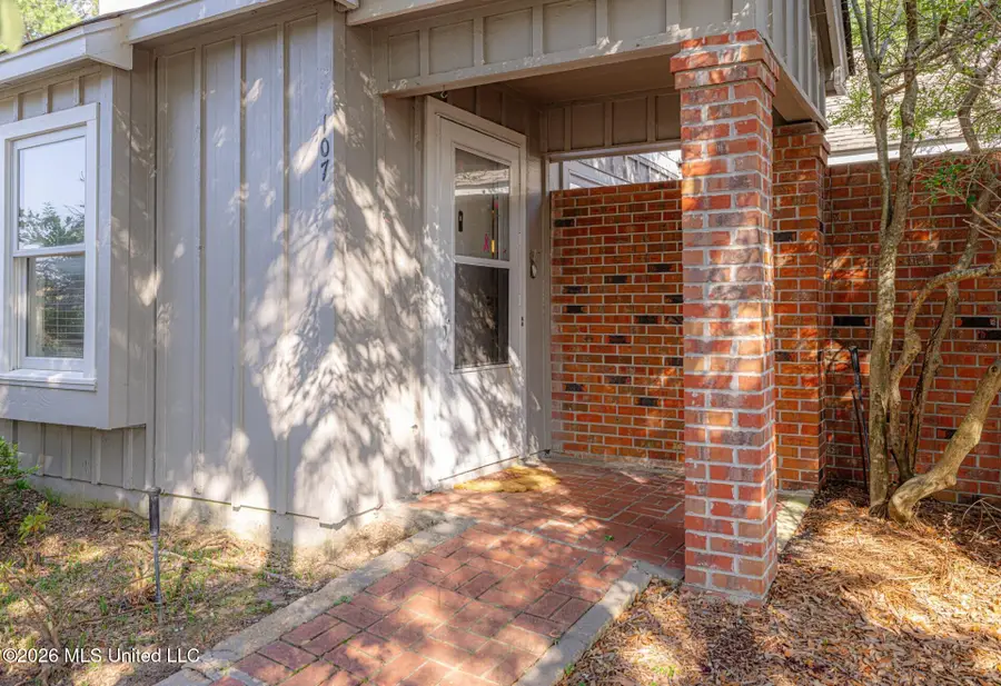 107 River Place 1, Jackson, MS 39211 - #3