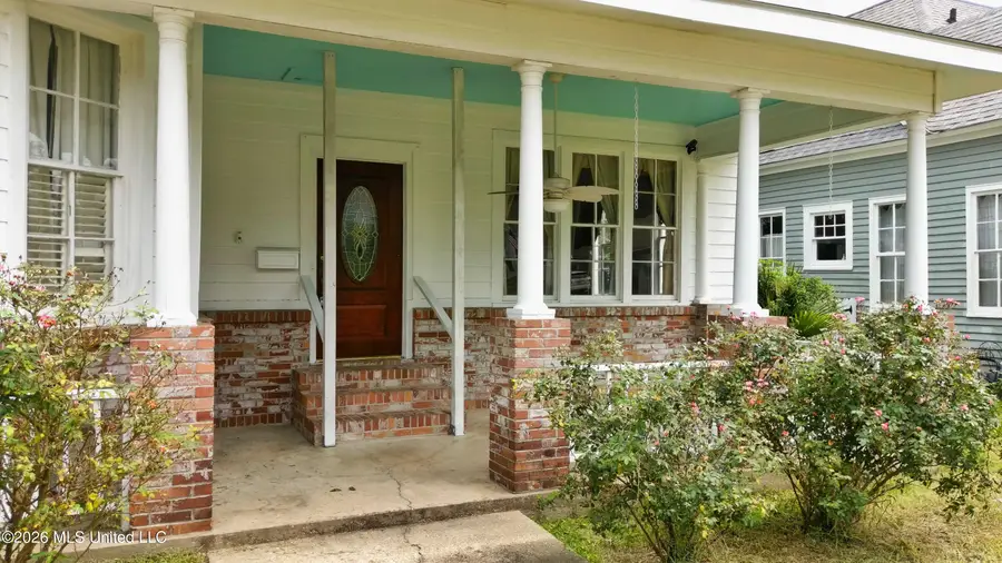 536 W Chickasaw Street, Brookhaven, MS 39601 - #3