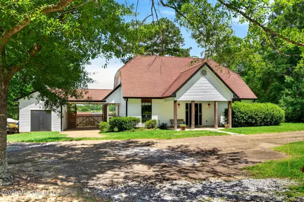 68 Bucaneer Circle, Carriere, MS 39426