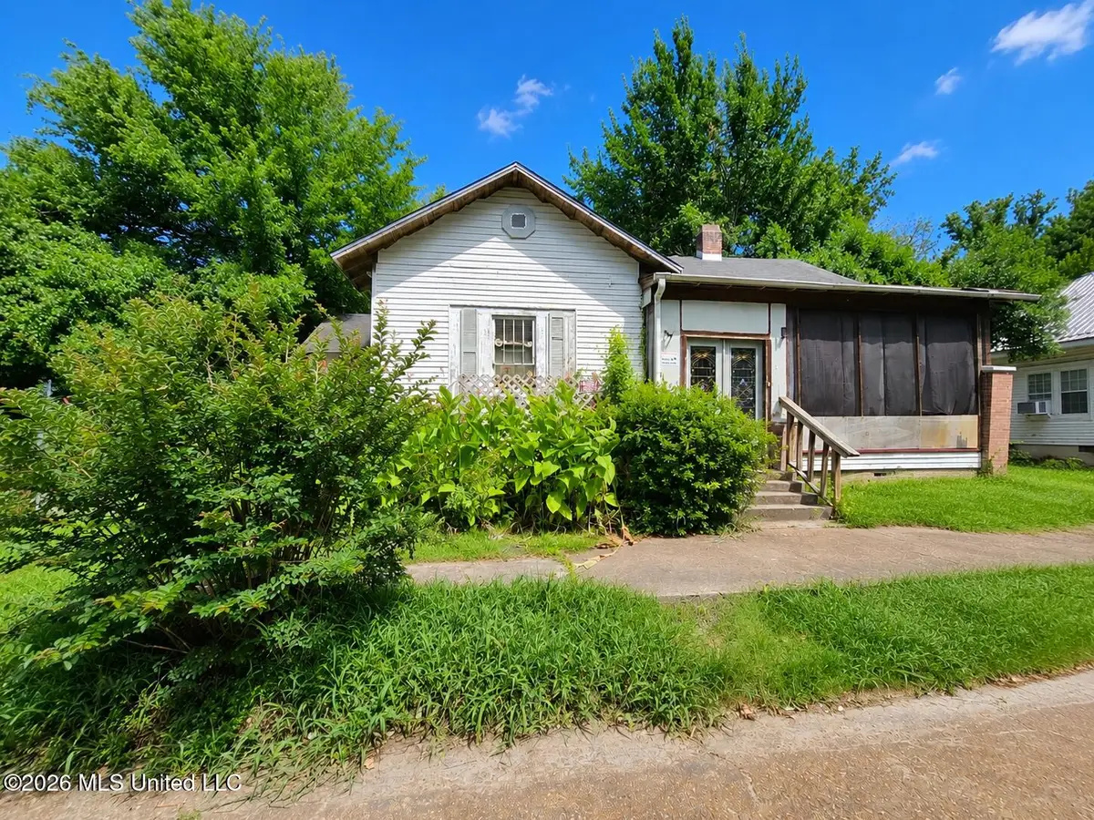314 N Monroe Street, Yazoo City, MS 39194 - #1