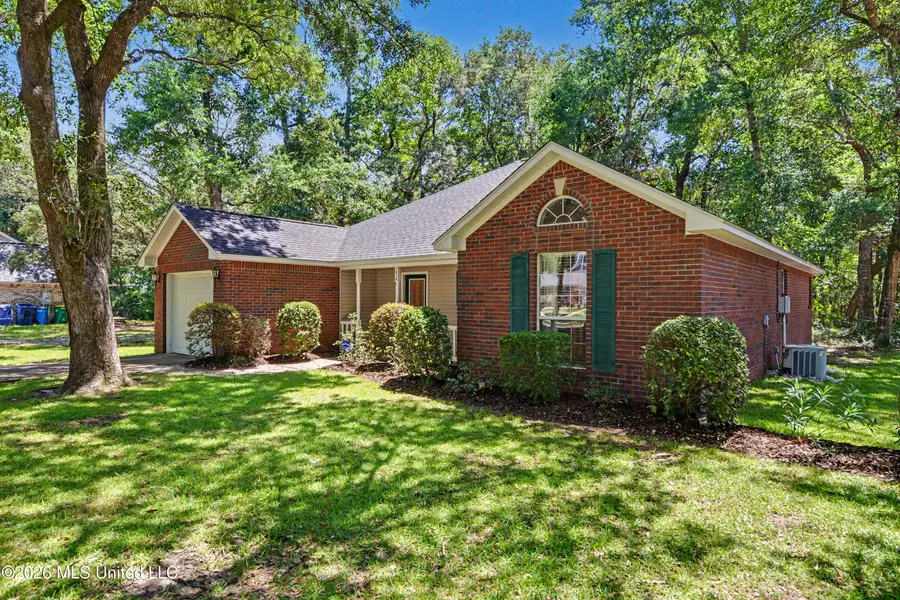 1516 Davis Street, Ocean Springs, MS 39564 - #2