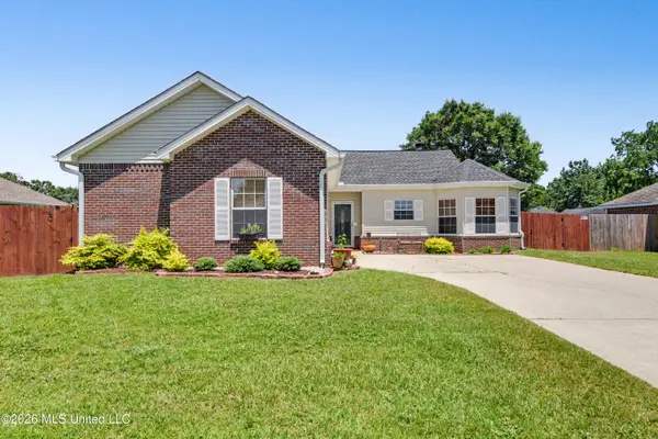 7713 W Falcon Circle, Ocean Springs, MS 39564