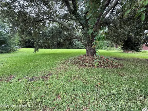 2685 Pass Road, Biloxi, MS 39531