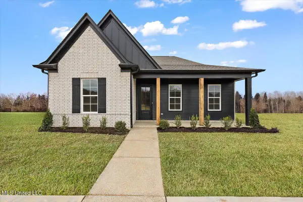 445 Sunflower Street, Nesbit, MS 38651