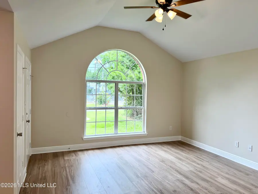 2516 S Beachview Drive, Ocean Springs, MS 39564 - #3
