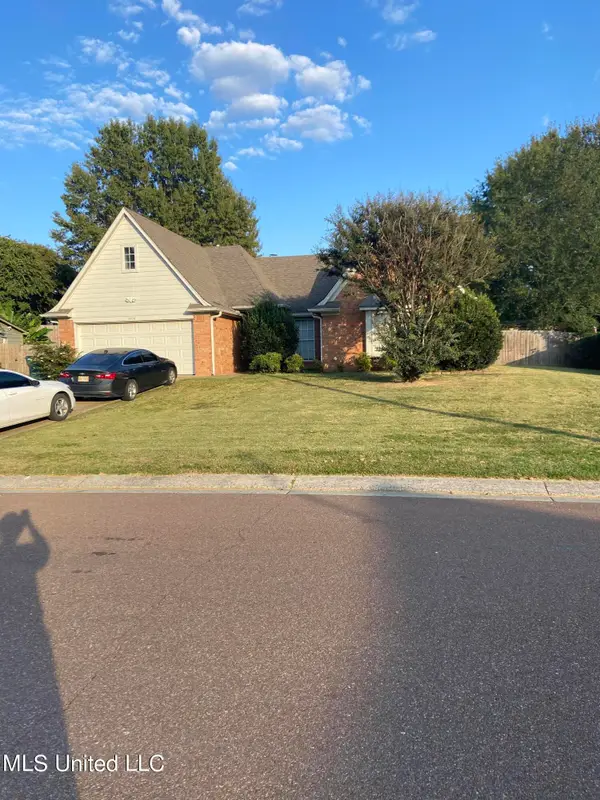 7414 Hunters Hollow Lane, Southaven, MS 38671
