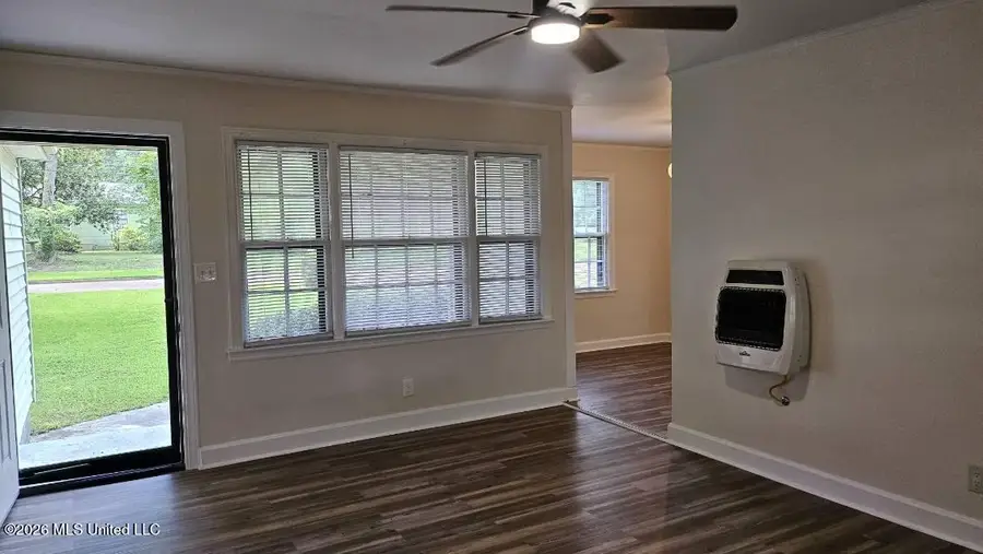 118 E Tate Street, Senatobia, MS 38668 - #3